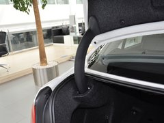 2013款 320i 2.0T 自动 时尚型
