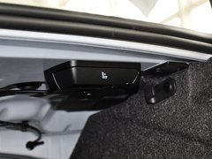 2013款 320i 2.0T 自动 时尚型