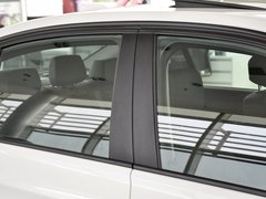2013款 320i 2.0T 自动 时尚型