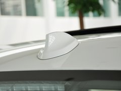 2013款 320i 2.0T 自动 时尚型