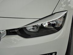 2013款 320i 2.0T 自动 时尚型