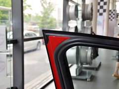 2013款 320i 2.0T 自动 时尚型