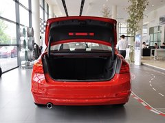 2013款 320i 2.0T 自动 时尚型