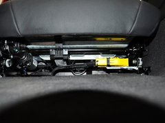 2013款 320i 2.0T 自动 时尚型
