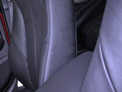 2013款 320i 2.0T 自动 时尚型
