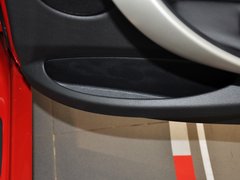 2013款 320i 2.0T 自动 时尚型