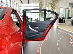 2013款 320i 2.0T 自动 时尚型