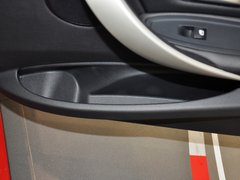 2013款 320i 2.0T 自动 时尚型