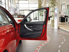 2013款 320i 2.0T 自动 时尚型
