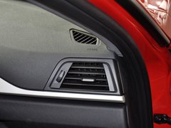 2013款 320i 2.0T 自动 时尚型