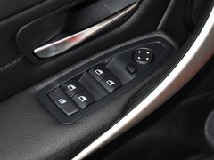 2013款 320i 2.0T 自动 时尚型