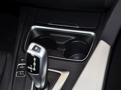 2013款 320i 2.0T 自动 时尚型