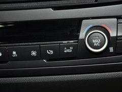 2013款 320i 2.0T 自动 时尚型