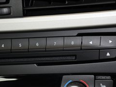 2013款 320i 2.0T 自动 时尚型