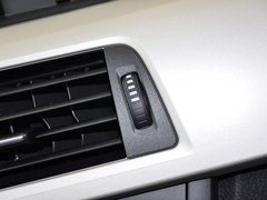 2013款 320i 2.0T 自动 时尚型