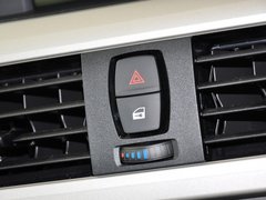 2013款 320i 2.0T 自动 时尚型