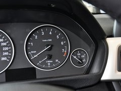 2013款 320i 2.0T 自动 时尚型