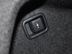 宝马3系 2013款 320i 2.0T 自动 时尚型