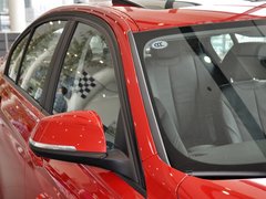 2013款 320i 2.0T 自动 时尚型