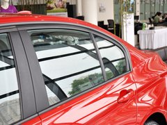 2013款 320i 2.0T 自动 时尚型