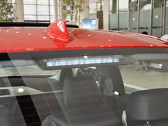 2013款 320i 2.0T 自动 时尚型