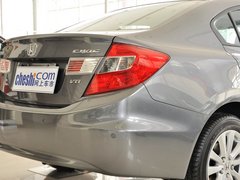 2013款 1.8L 自动 十周年纪念导航版
