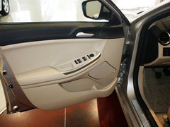 2013款 550S 1.8L 手动 启逸版