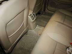 2013款 550S 1.8L 手动 启逸版