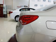 2013款 550S 1.8L 手动 启逸版