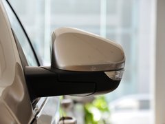 2013款 550S 1.8L 手动 启逸版