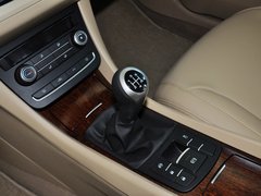 荣威550 2013款 550S 1.8L 手动 启逸版