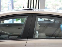 荣威550 2013款 550S 1.8L 手动 启逸版