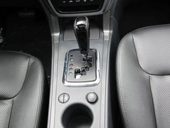 2013款 2.4L 自动 尊贵型5座