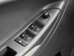 2013款 2.4L 自动 尊贵型5座