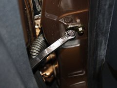 2013款 2.4L 自动 尊贵型5座