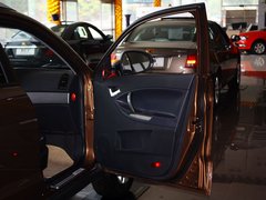 2013款 2.4L 自动 尊贵型5座