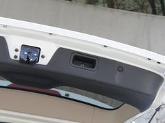 2013款 2.4L 自动 尊贵型5座