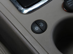 2013款 2.4L 自动 尊贵型5座