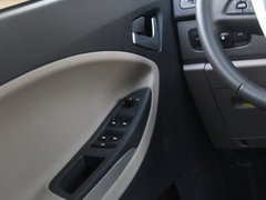 2013款 2.4L 自动 尊贵型5座