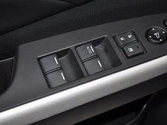 2013款 2.4L 自动 两驱豪华版