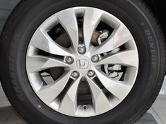 2013款 2.4L 自动 两驱豪华版