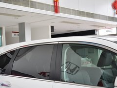 2013款 2.4L 自动 两驱豪华版