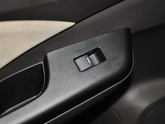 2013款 2.0L 自动 两驱经典版