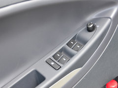 2013款 2.0L 自动 尊贵型 5座