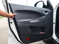 2013款 2.0L 自动 尊贵型 5座