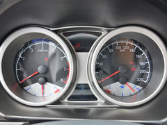 2013款 2.0L 自动 尊贵型 5座