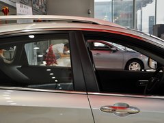 2013款 2.0L 自动 舒适型