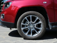 2014款 2.4L 自动 四驱豪华导航版 5座
