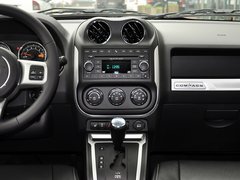 2014款 2.4L 自动 四驱豪华版 5座