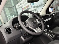2014款 2.4L 自动 四驱豪华版 5座